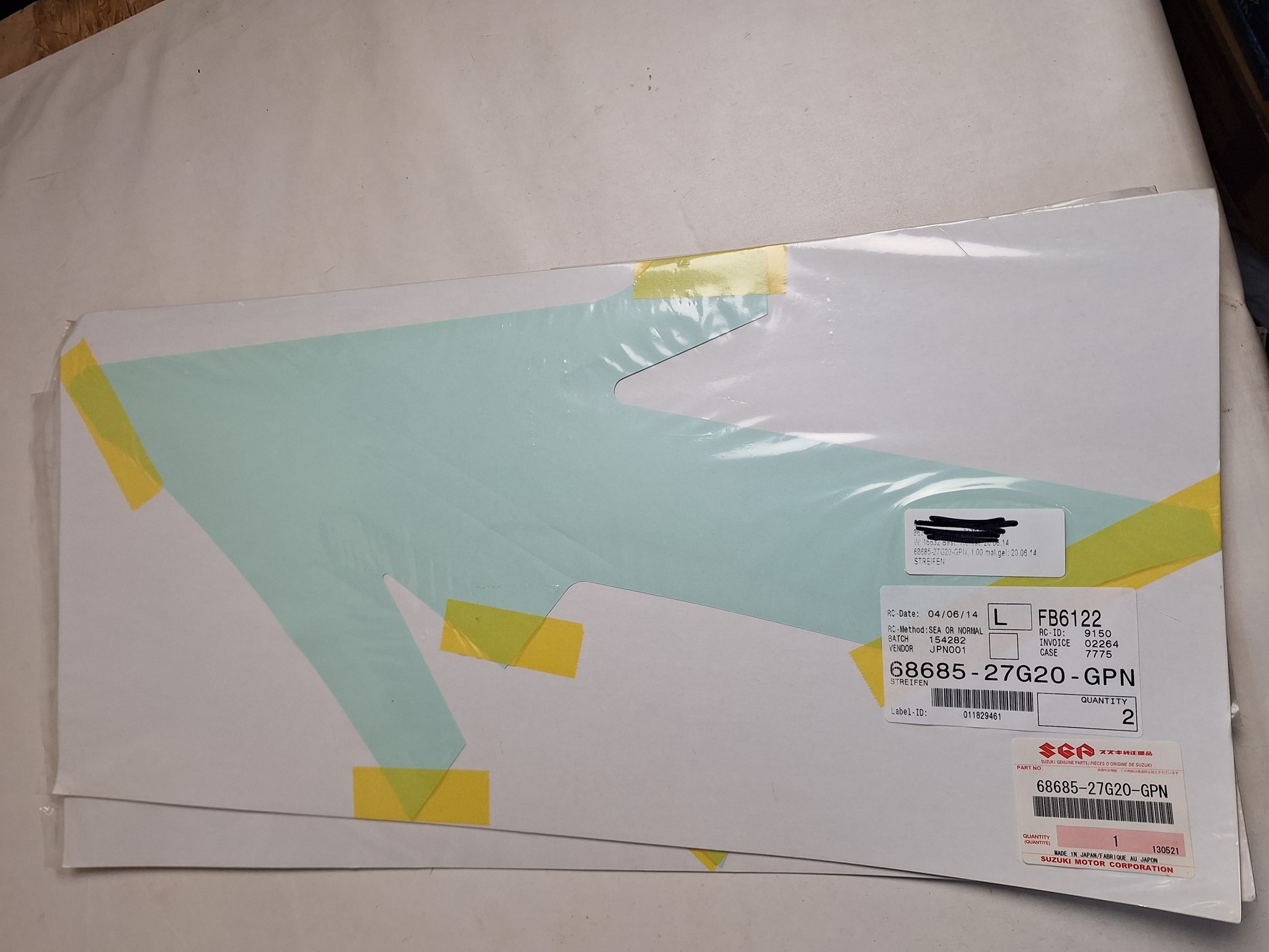 Picture of SUZUKI  STREIFEN  68685-27G20-GPN